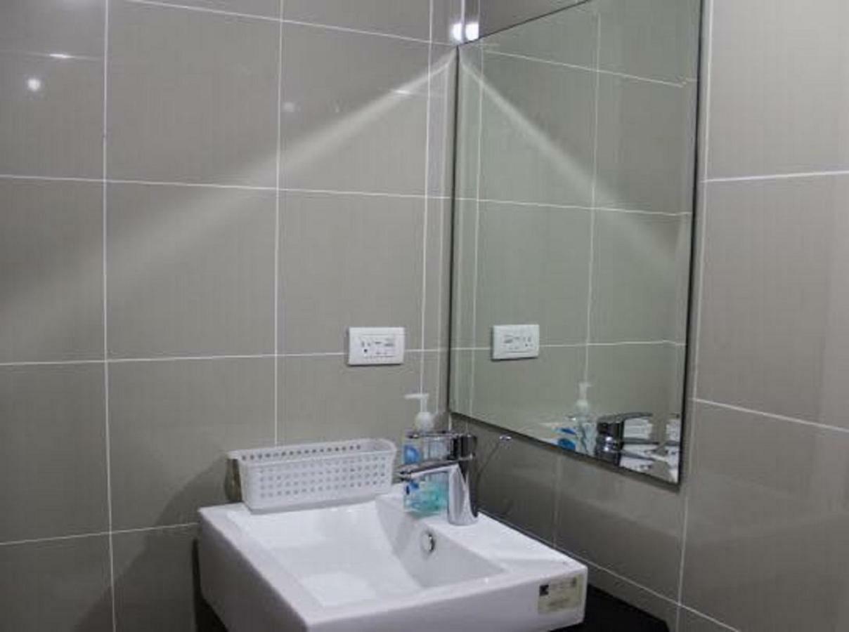 Cubao Manhattanheights Unit 7Ef Tower B, 1Br Manila Eksteriør billede