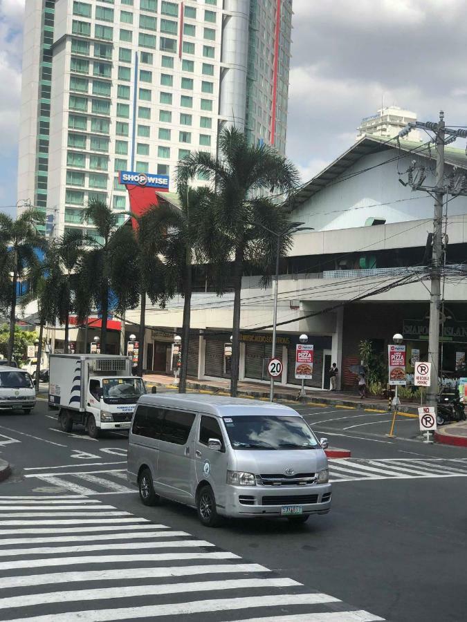 Cubao Manhattanheights Unit 7Ef Tower B, 1Br Manila Eksteriør billede
